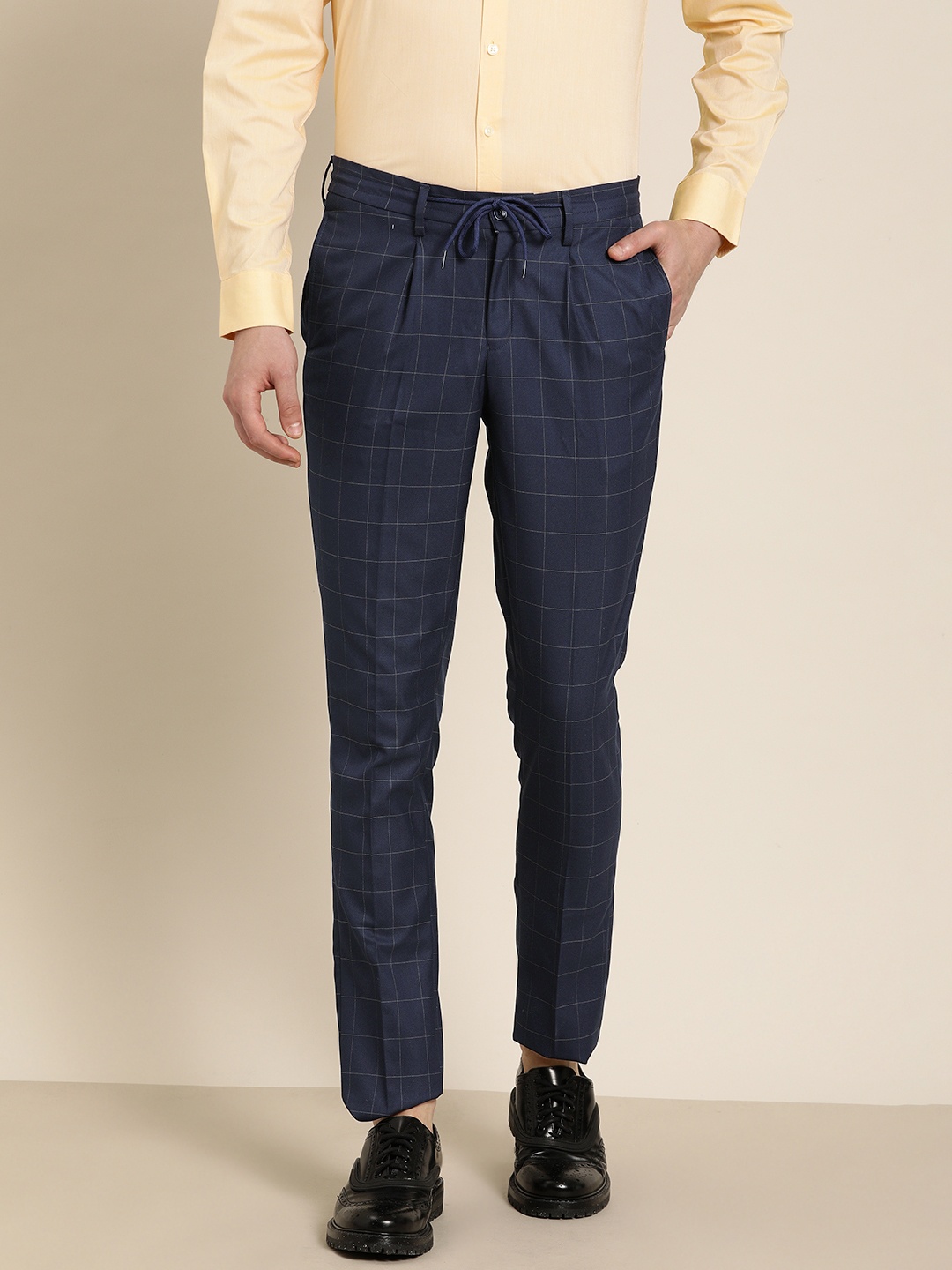

INVICTUS Men Navy Blue & Mustard Yellow Slim Fit Checked Formal Trousers