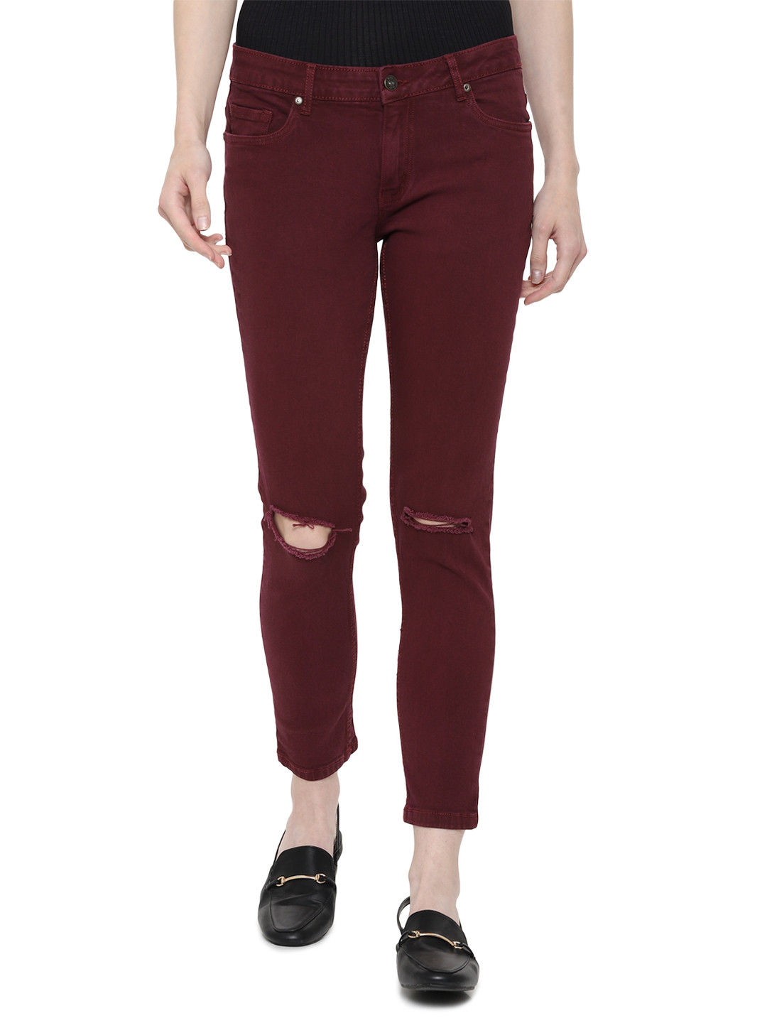 

People Women Maroon Slim Fit Mid-Rise Slash Knee Stretchable Jeans
