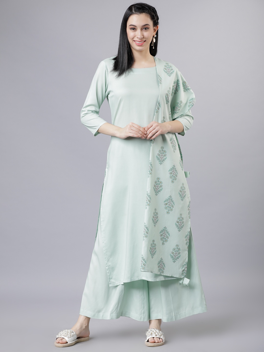 

Vishudh Women Blue & Gold-Toned Solid Kurta with Palazzos & Dupatta