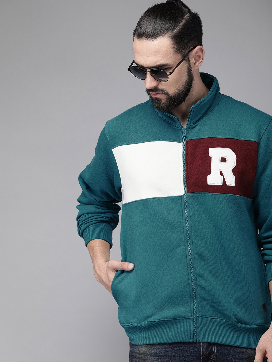 

The Roadster Lifestyle Co Men Blue & Maroon Colourblocked Sweatshirt