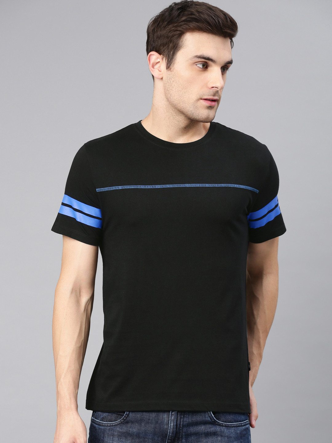 

HRX by Hrithik Roshan Men Black Solid Round Neck Pure Cotton T-shirt