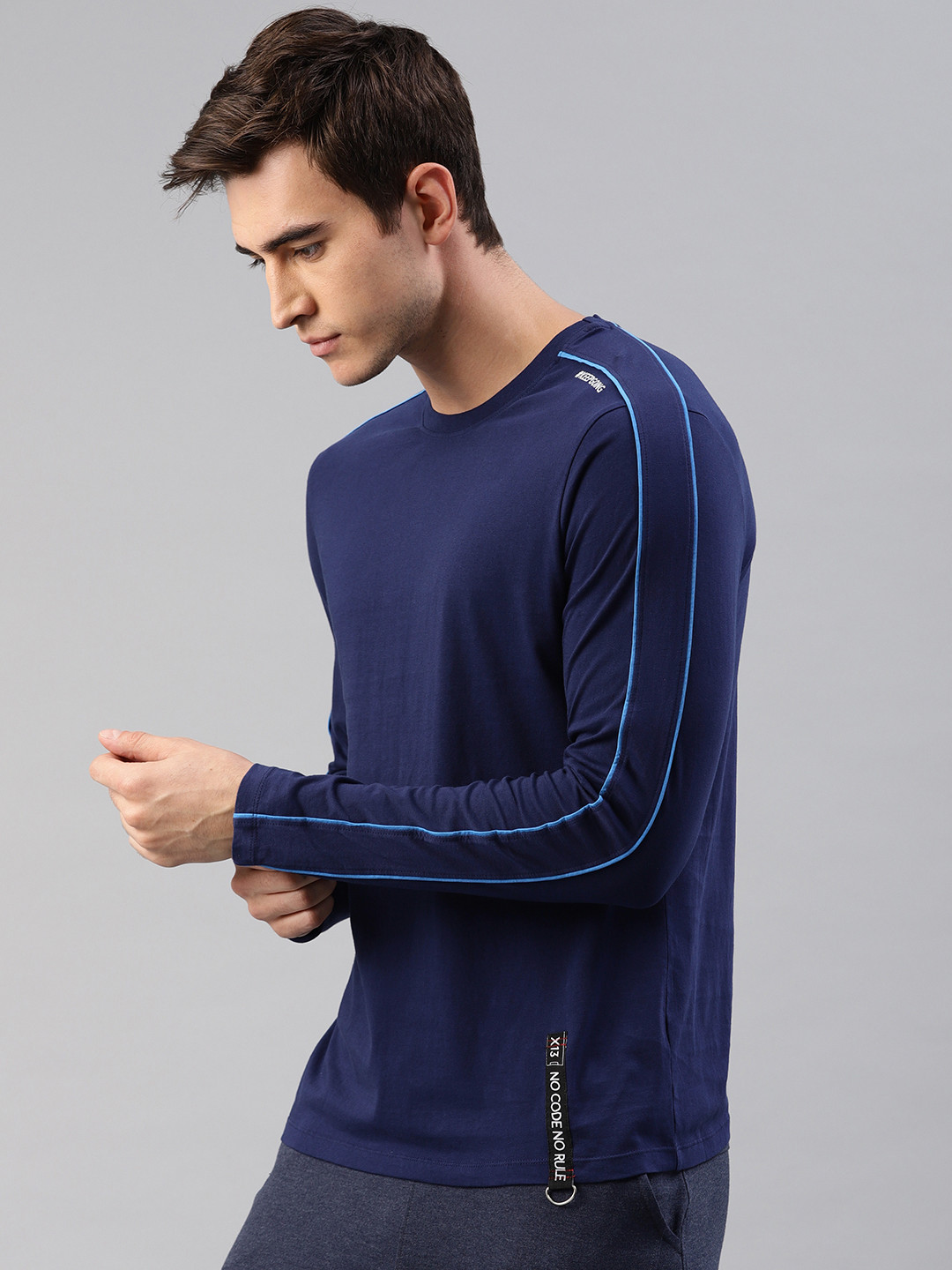 

HRX by Hrithik Roshan Men Navy Blue Solid Round Neck Pure Cotton T-shirt