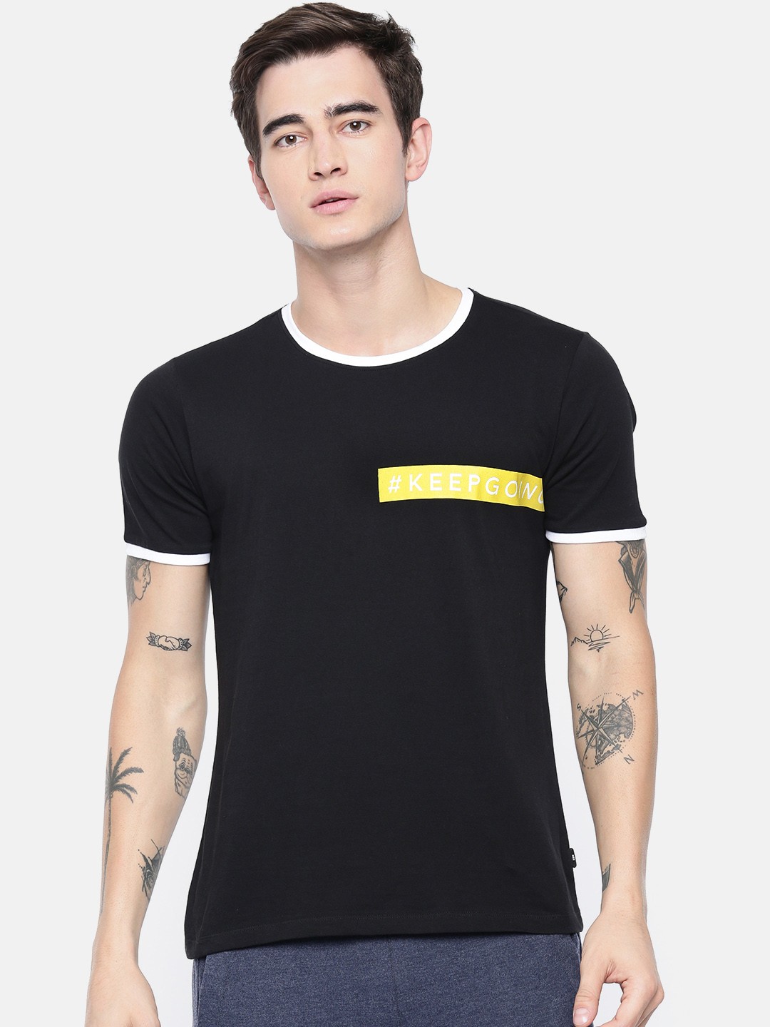 

HRX by Hrithik Roshan Men Lifestyle Black Solid Round Neck T-shirt