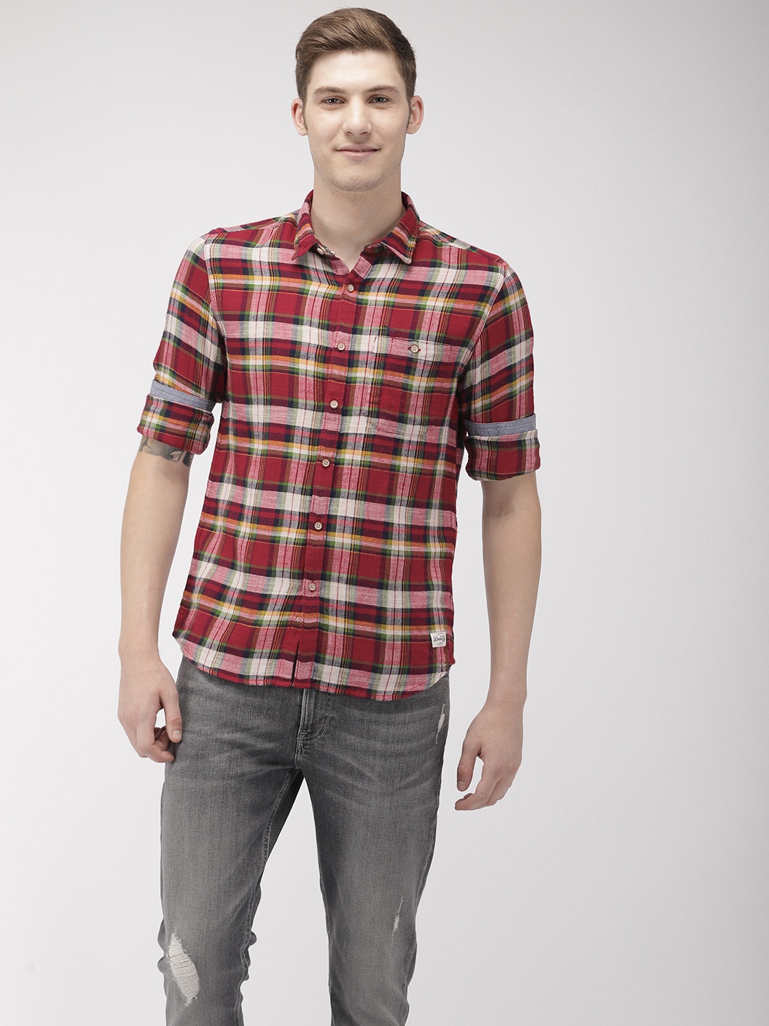 

Flying Machine Men Red & Off-White Slim Fit Checked Casual Shirt