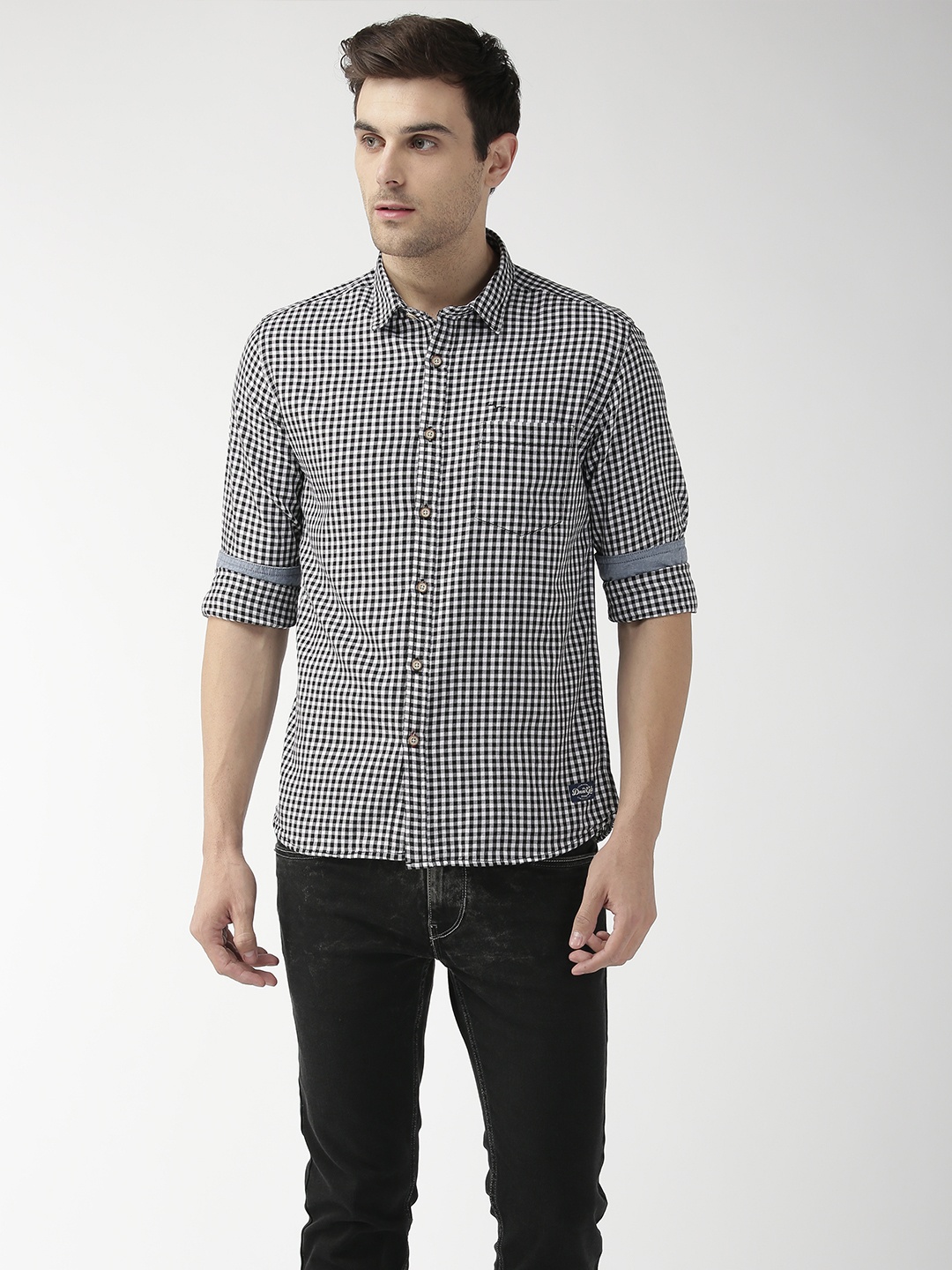 

Flying Machine Men Black & White Slim Fit Checked Casual Shirt
