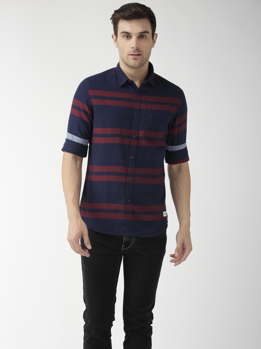 

Flying Machine Men Navy & Maroon Slim Fit Striped Casual Shirt, Navy blue