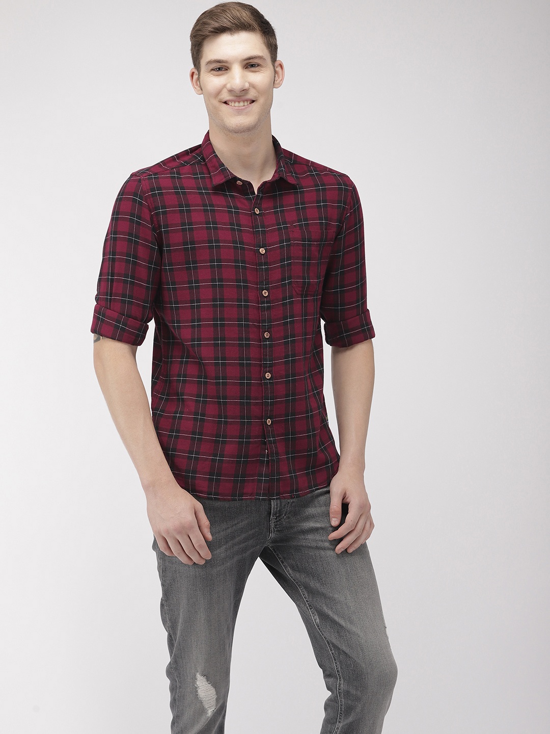 

Flying Machine Men Maroon & Black Slim Fit Checked Casual Shirt