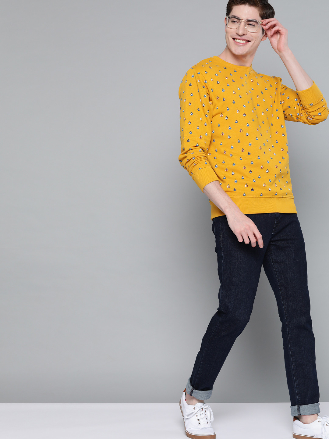 

Mast & Harbour Men Mustard Yellow & Navy Blue Printed Sweatshirt