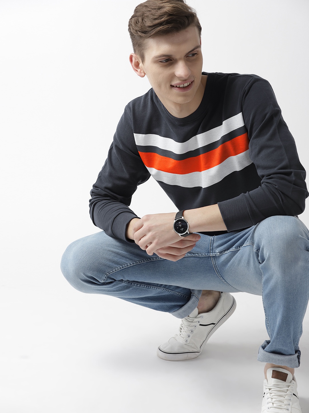 

Mast & Harbour Men Navy Blue & White Solid Sweatshirt