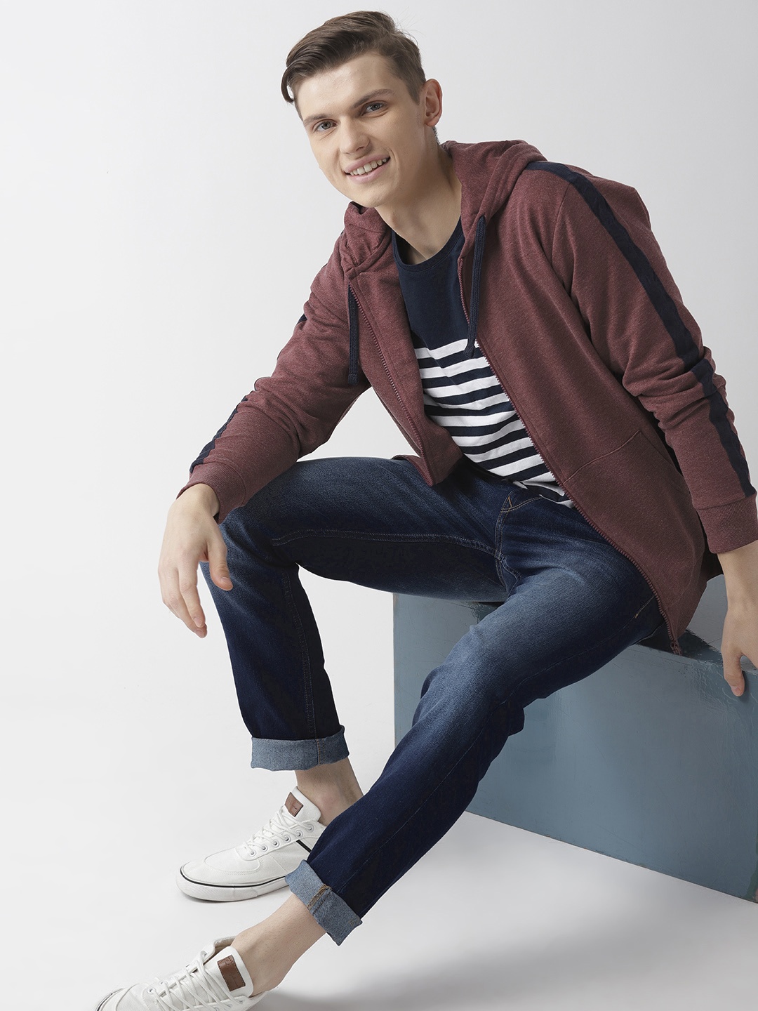 

Mast & Harbour Men Maroon Solid Hooded Sweatshirt