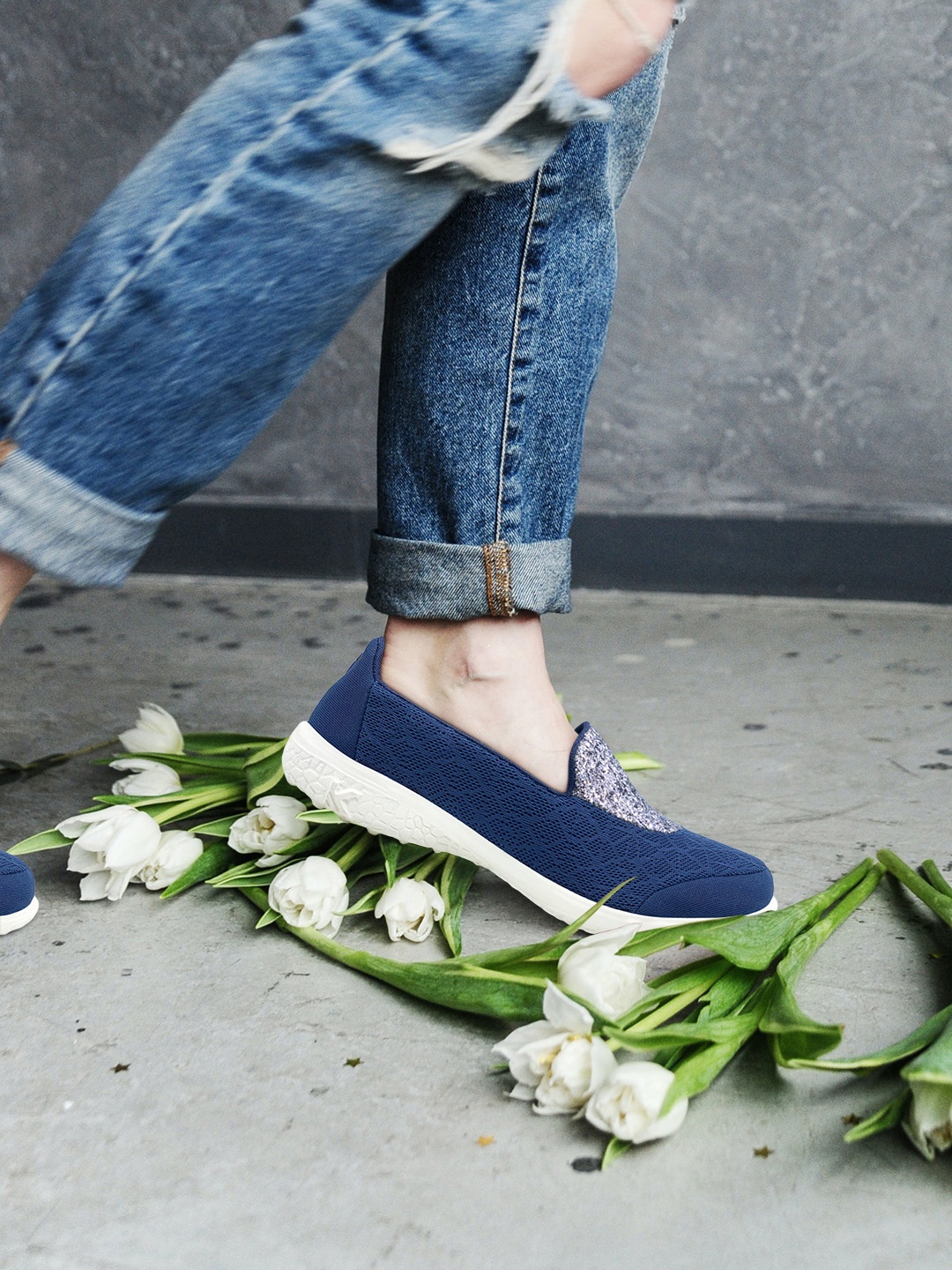 

KazarMax Women Navy Blue Shimmery Slip-On Sneakers