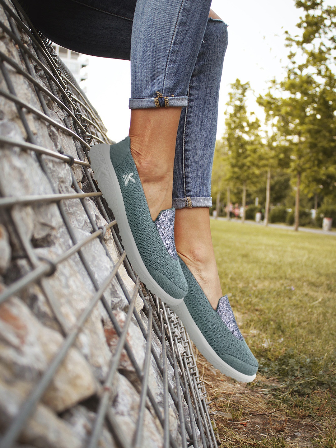 

KazarMax Women Grey Shimmery Slip-On Sneakers
