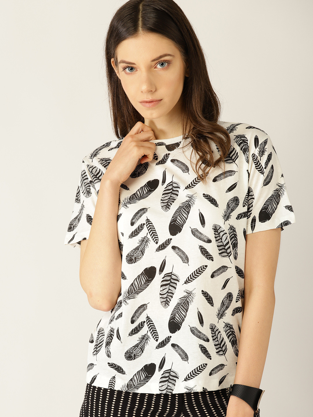 

MANGO Women White & Black Printed Round Neck T-shirt
