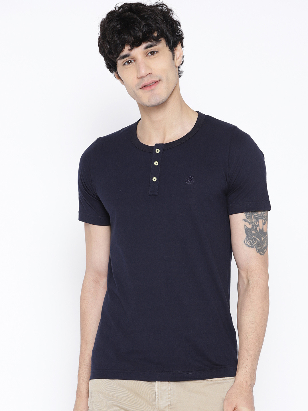 

CHKOKKO Men Navy Blue Solid Henley Neck T-shirt