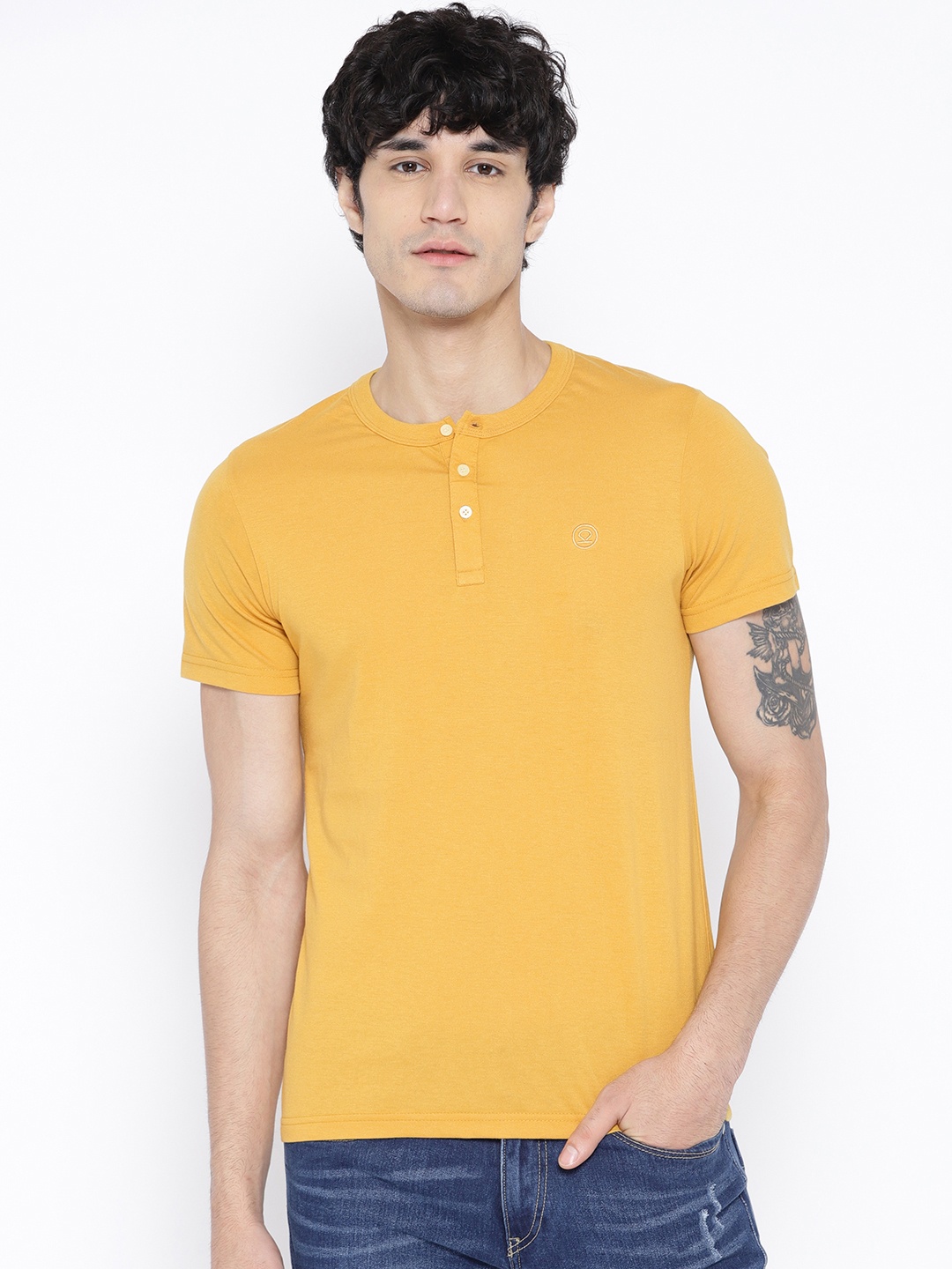 

Chkokko Men Mustard Yellow Solid Henley Neck T-shirt