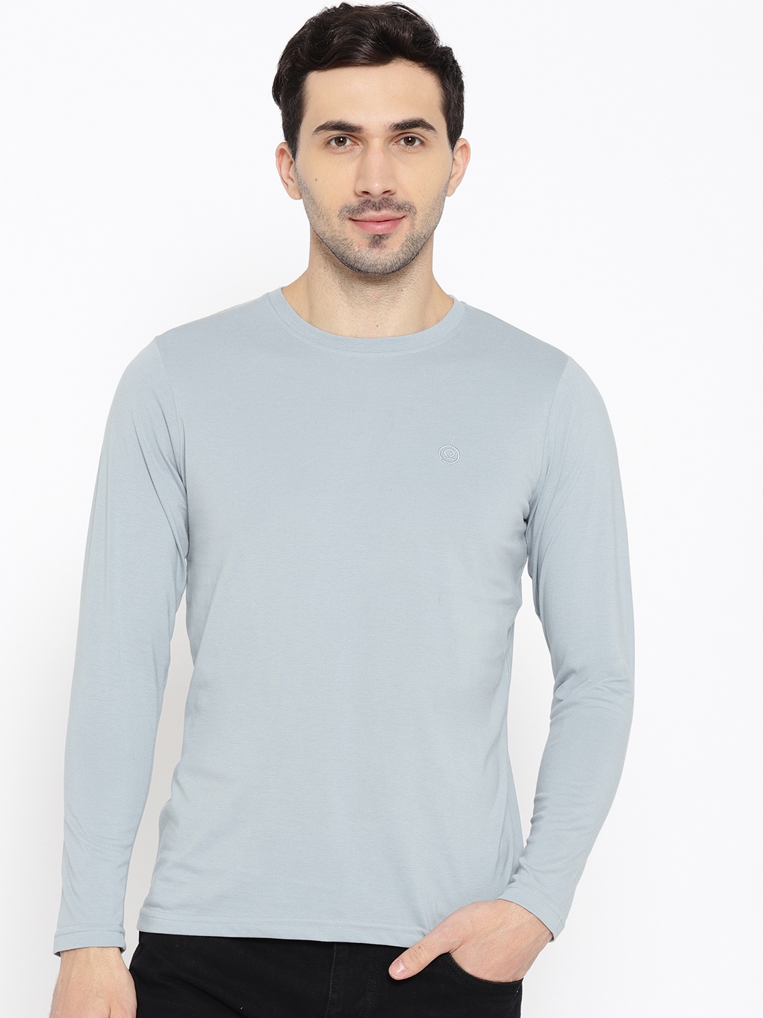 

CHKOKKO Men Blue Solid Round Neck T-shirt