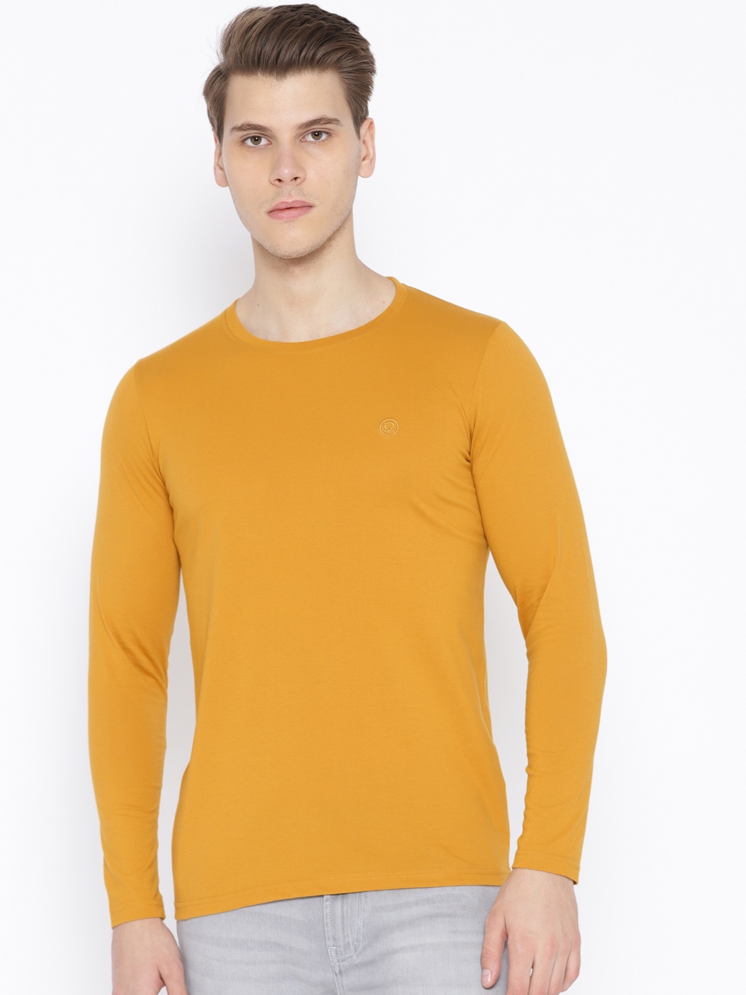 

CHKOKKO Men Mustard Yellow Solid Round Neck T-shirt