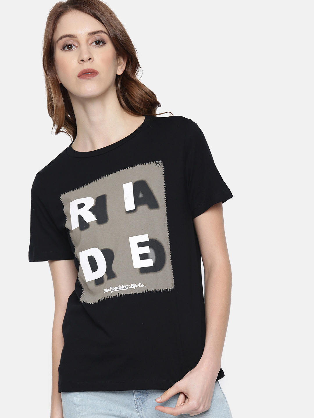 

The Roadster Lifestyle Co Women Black Printed Round Neck Pure Cotton T-shirt