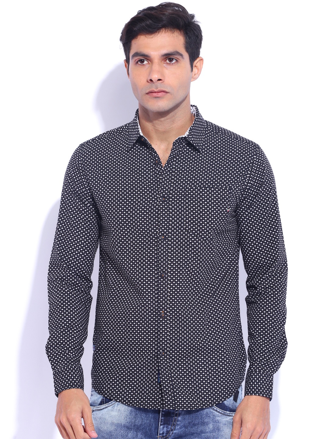 

Freehand by The Indian Garage Co Black Printed Slim Fit Casual Shirt