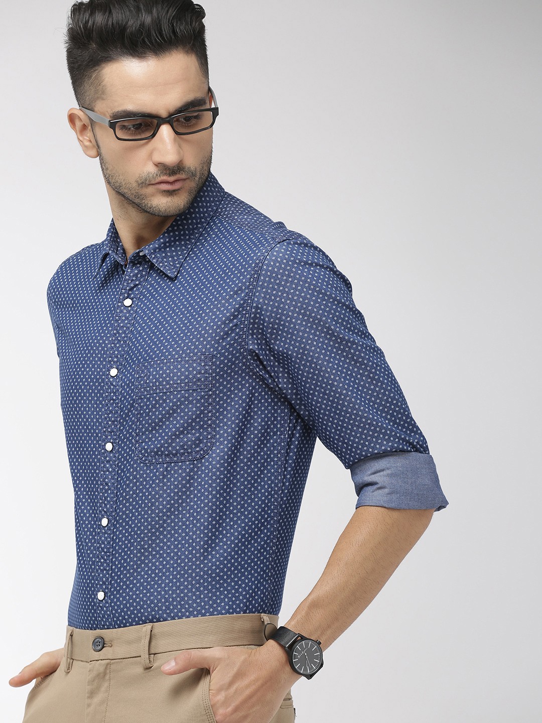 

Indian Terrain Men Blue Chiseled Slim Fit Printed Casual Chambray Shirt