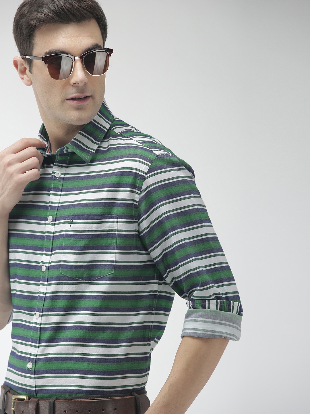 

Indian Terrain Men Green & White Slim Fit Striped Smart Casual Shirt