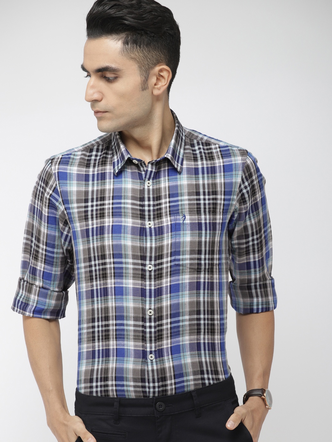 

Indian Terrain Men Blue & Black Slim Fit Checked Casual Shirt
