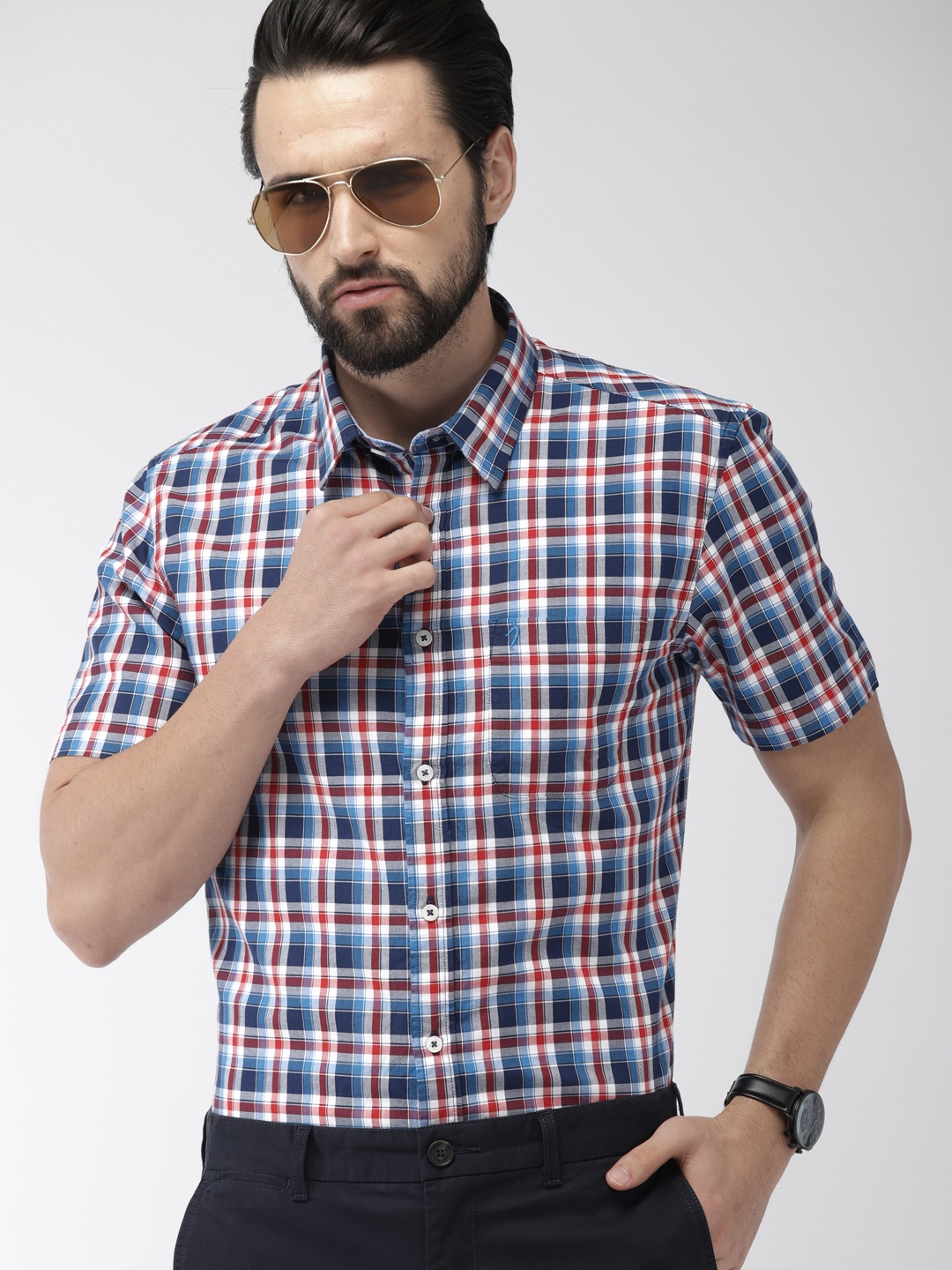 

Indian Terrain Men Blue & White Slim Fit Checked Casual Shirt