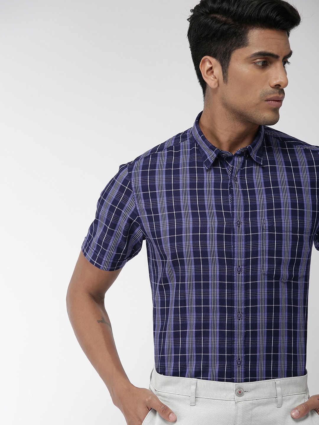 

Indian Terrain Men Navy Blue & White Slim Fit Checked Smart Casual Shirt