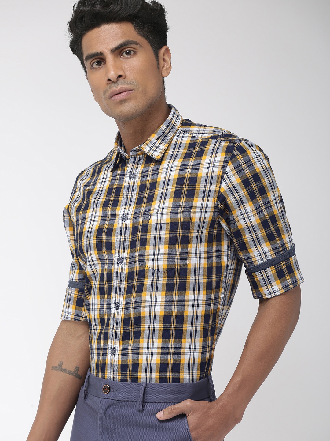 

Indian Terrain Men Yellow & Navy Blue Chiseled Slim Fit Checked Smart Casual Shirt