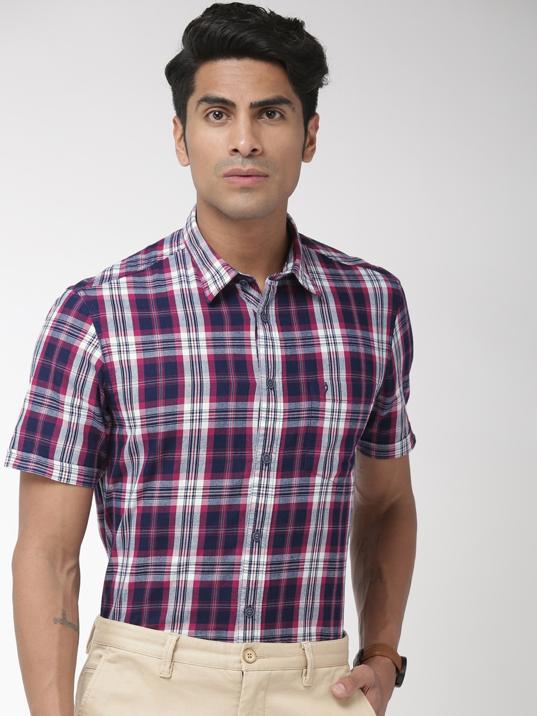 

Indian Terrain Men Navy Blue & White Slim Fit Checked Smart Casual Shirt