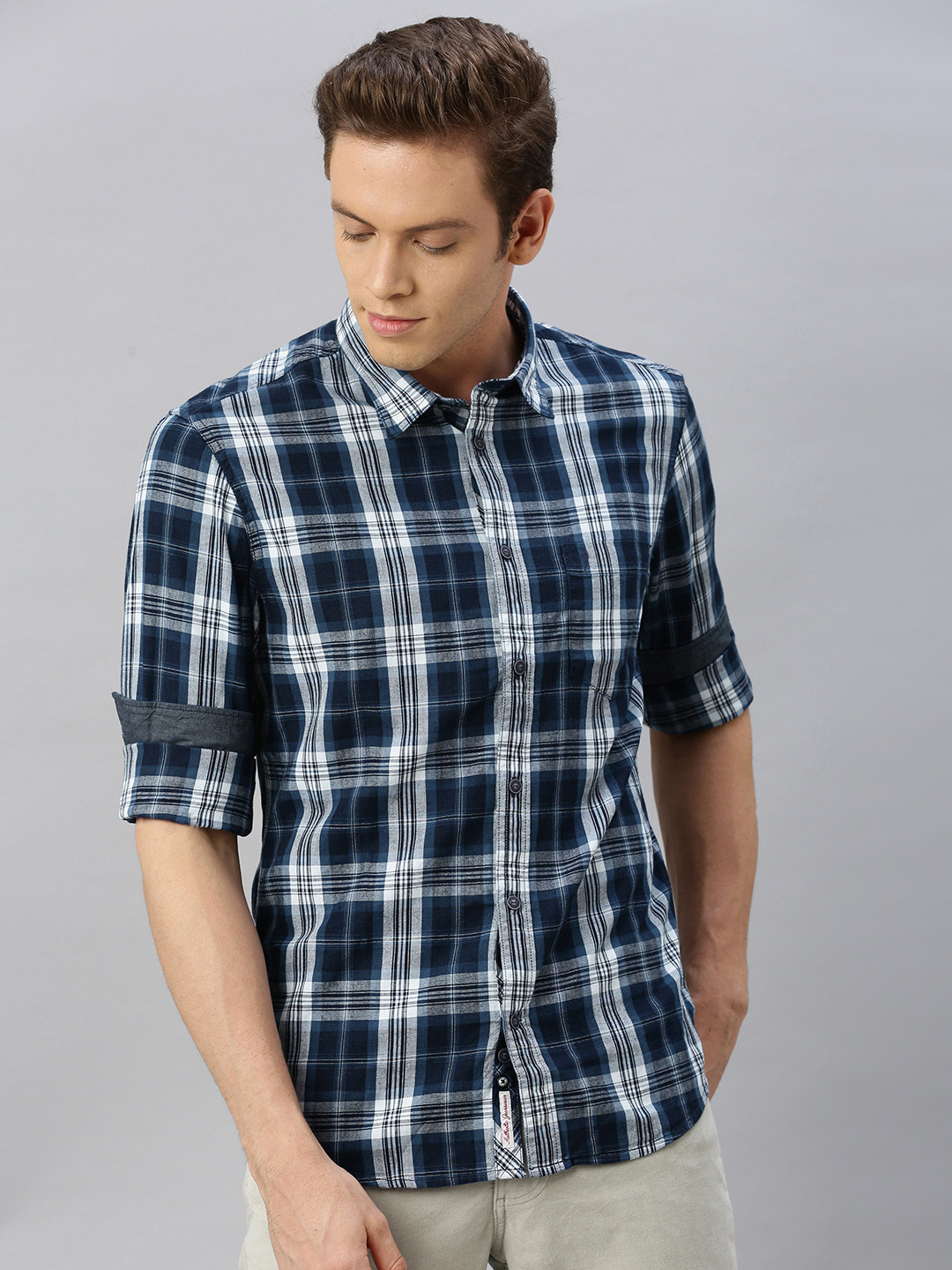 

Indian Terrain Men Navy Blue & White Chiseled Slim Fit Checked Casual Shirt