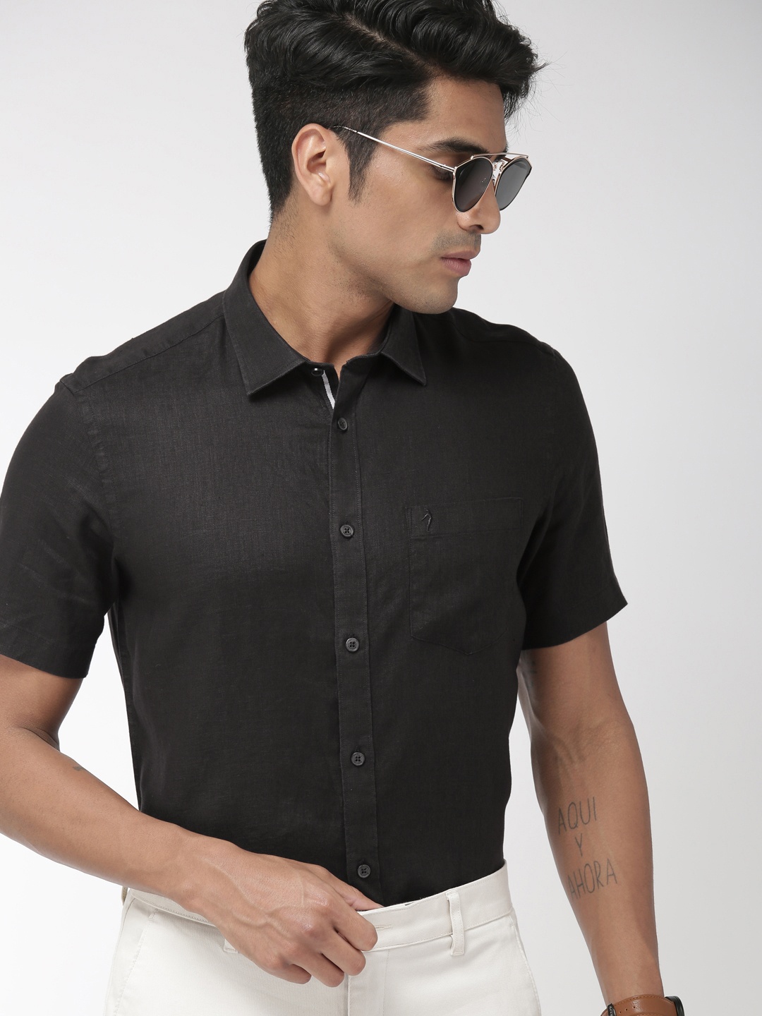 

Indian Terrain Men Black Linen Slim Fit Solid Casual Shirt