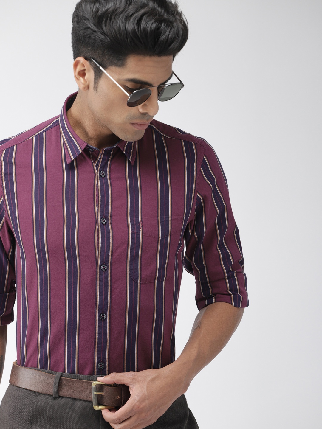 

Indian Terrain Men Maroon & Navy Blue Chiseled Slim Fit Striped Smart Casual Shirt