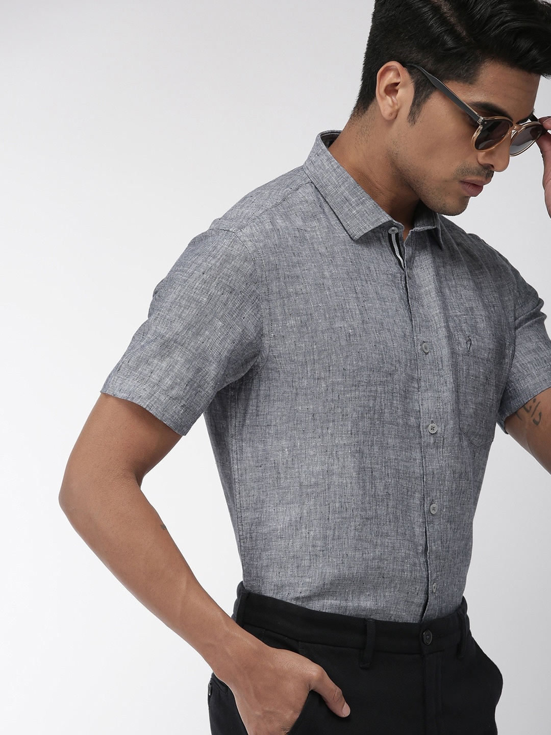 

Indian Terrain Men Green Slim Fit Solid Smart Casual Linen Shirt