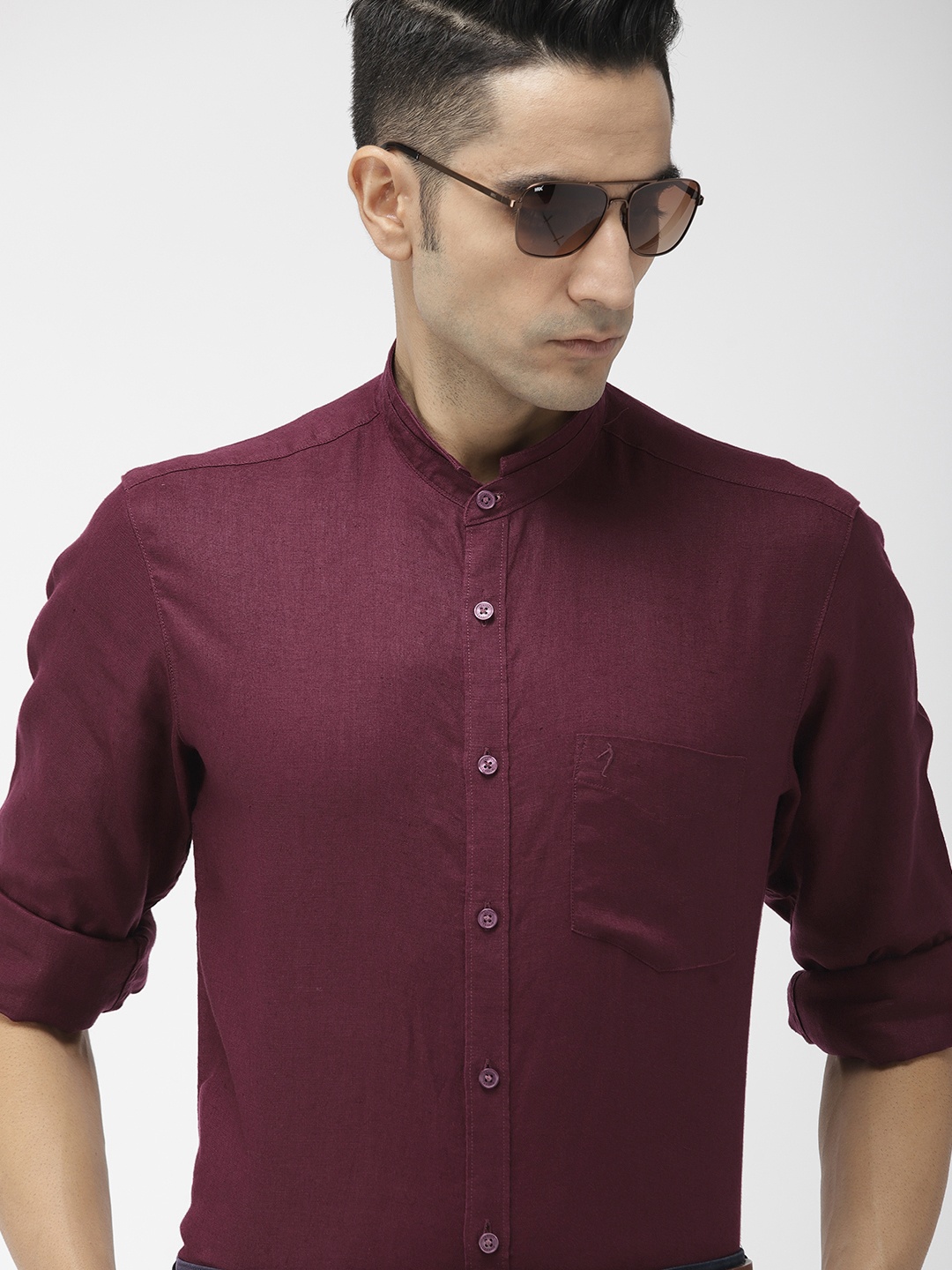 

Indian Terrain Men Burgundy Linen Slim Fit Solid Smart Casual Shirt