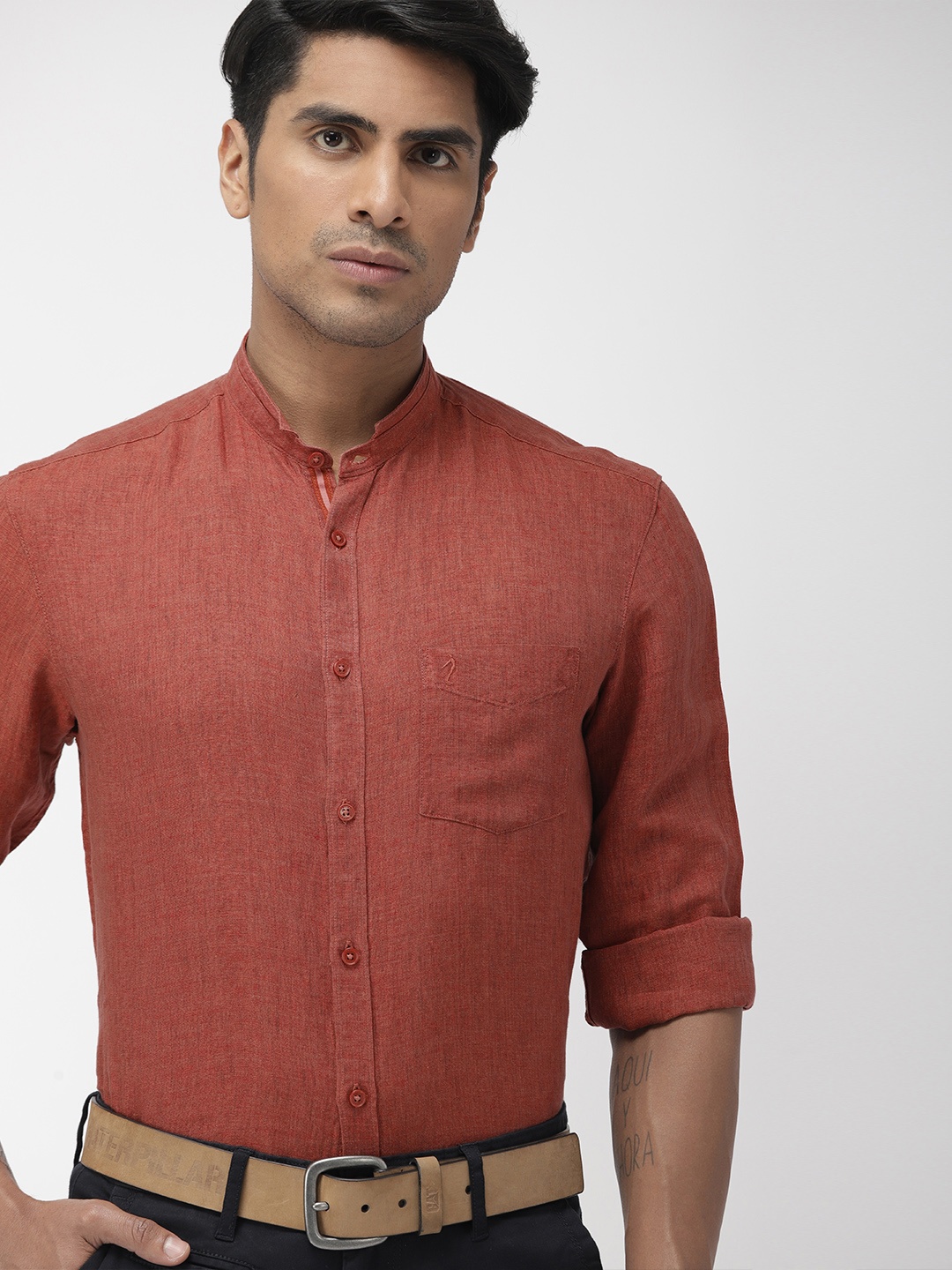 

Indian Terrain Men Rust Red Slim Fit Linen Solid Smart Casual Shirt