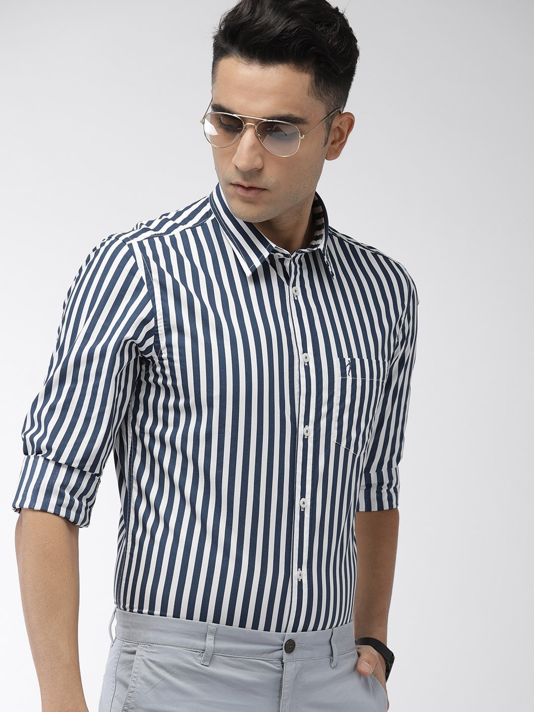 

Indian Terrain Men Navy Blue & White Chiseled Slim Fit Striped Smart Casual Shirt