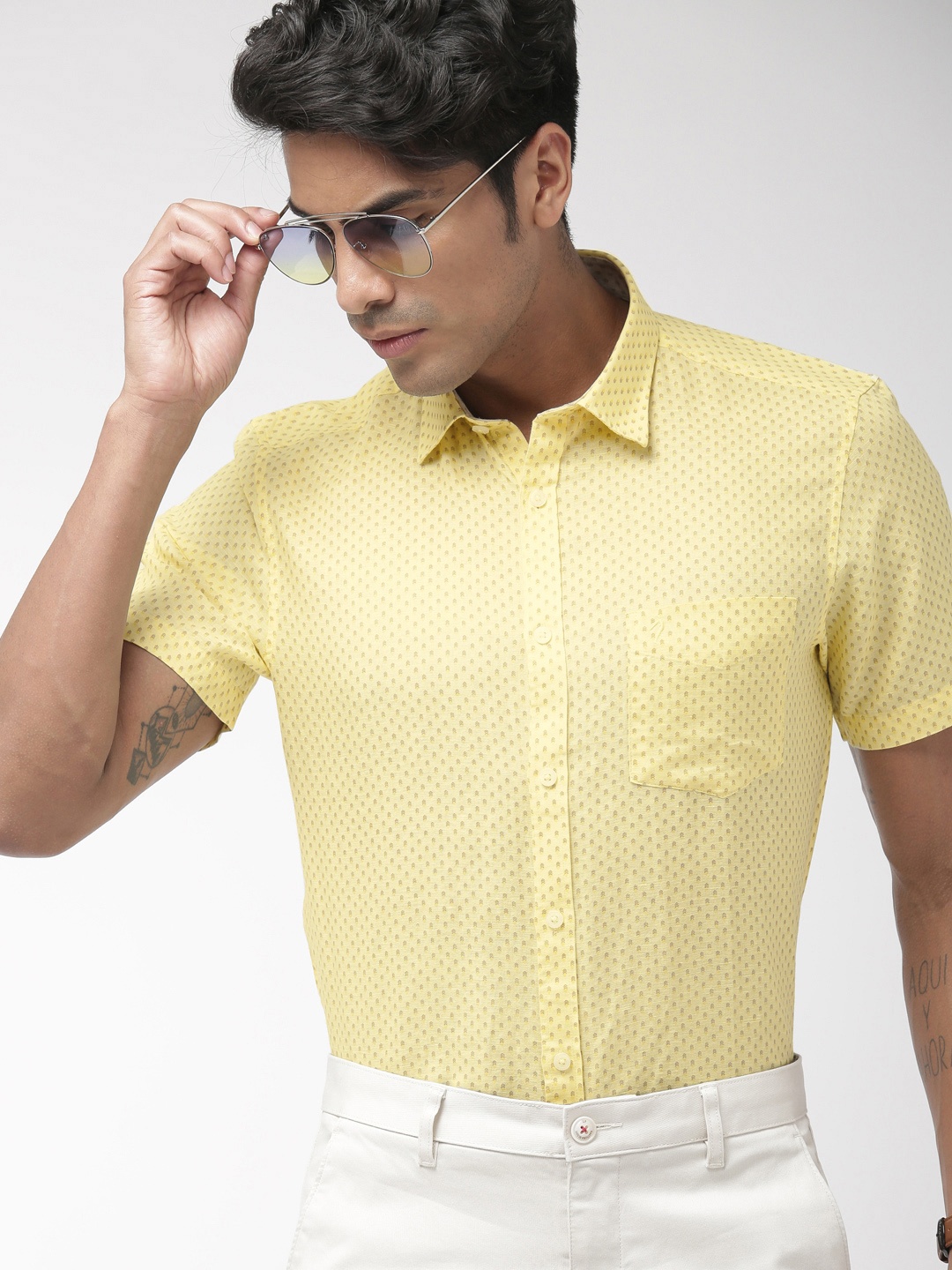

Indian Terrain Men Yellow Slim Fit Printed Casual Shirt