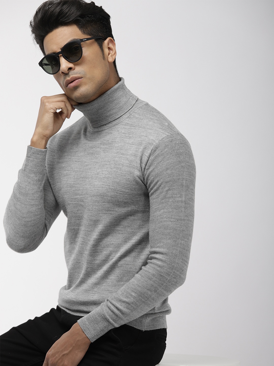 

Indian Terrain Men Grey Melange Solid Sweater