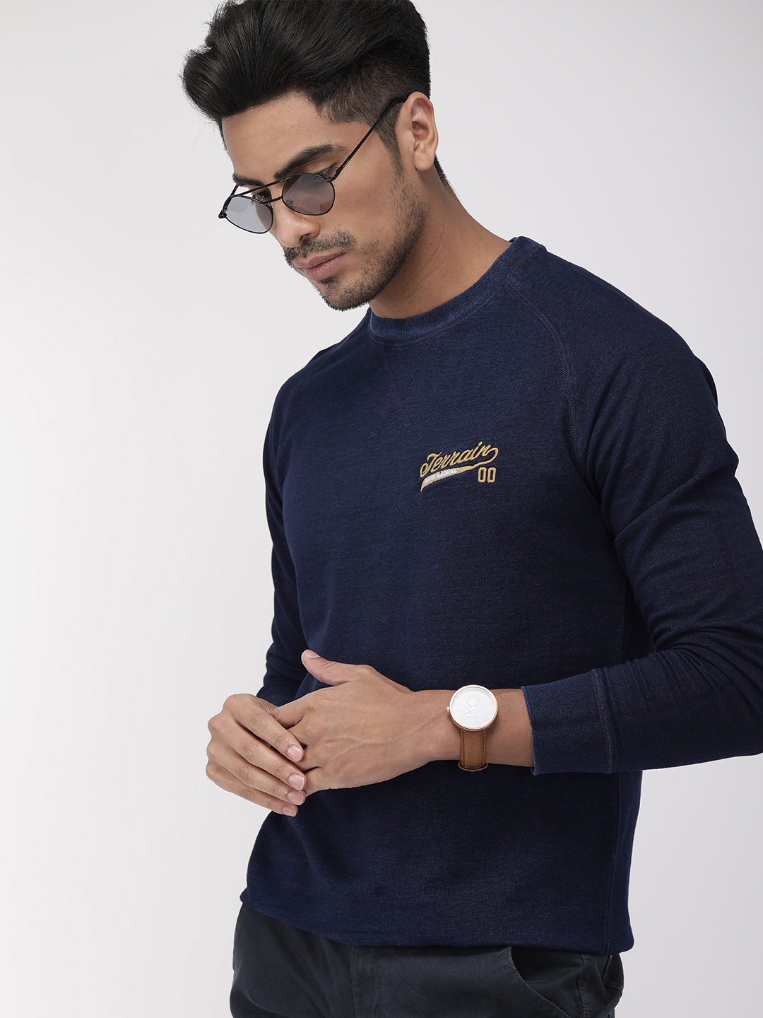 

Indian Terrain Men Navy Blue Solid Sweatshirt