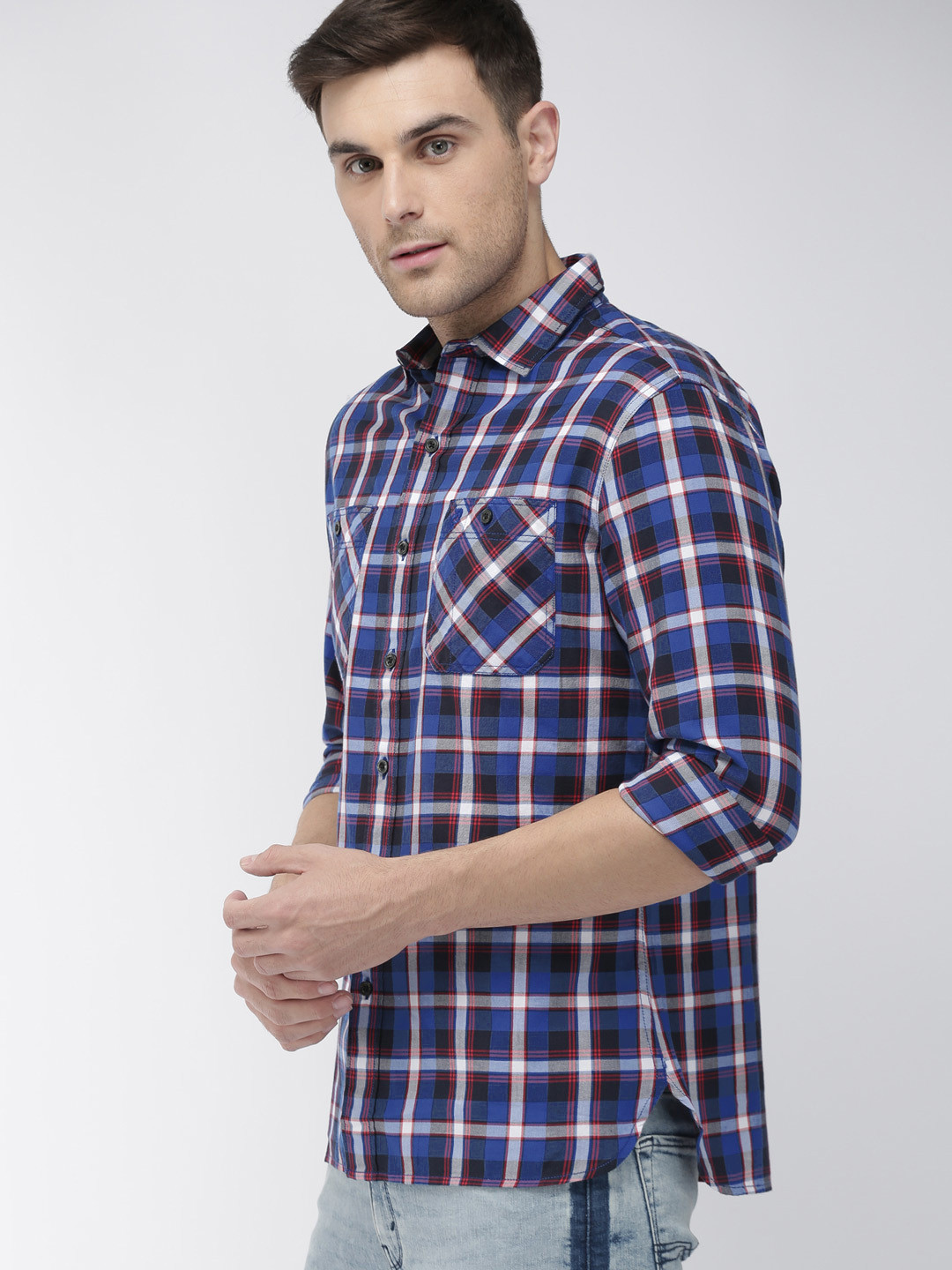 

Denizen From Levis Men Blue & Red Regular Fit Checked Casual Shirt
