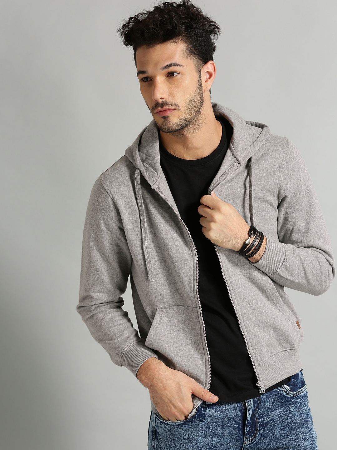 

The Roadster Lifestyle Co Men Grey Melange Solid Hooded Sweatshirt