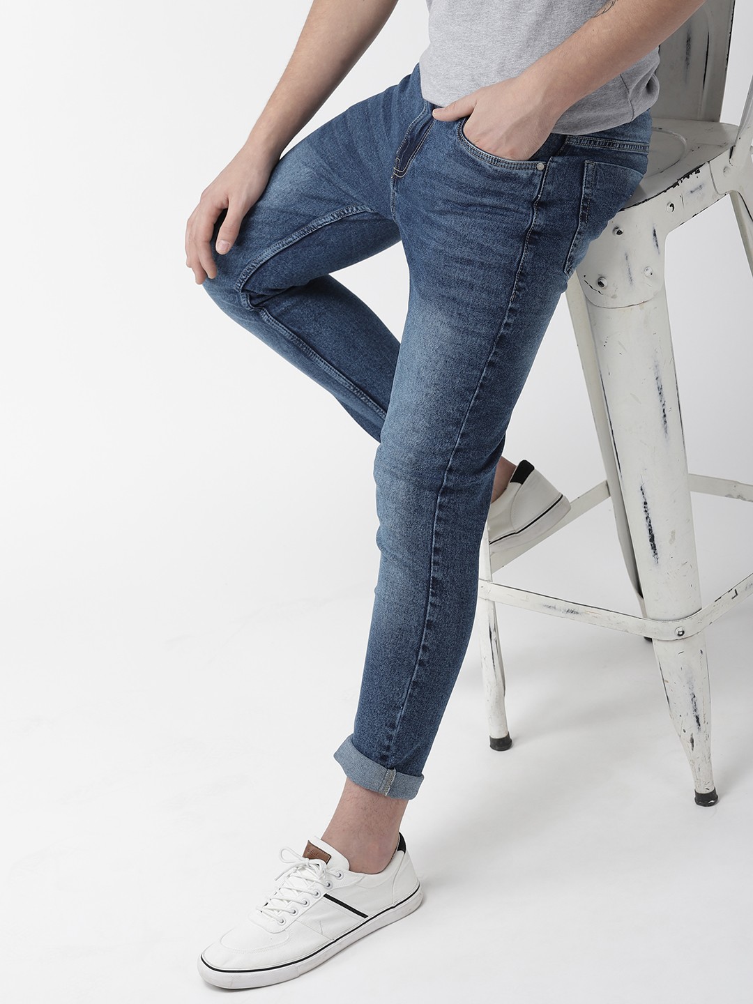 

Mast & Harbour Men Navy Blue Skinny Fit Mid-Rise Clean Look Stretchable Jeans