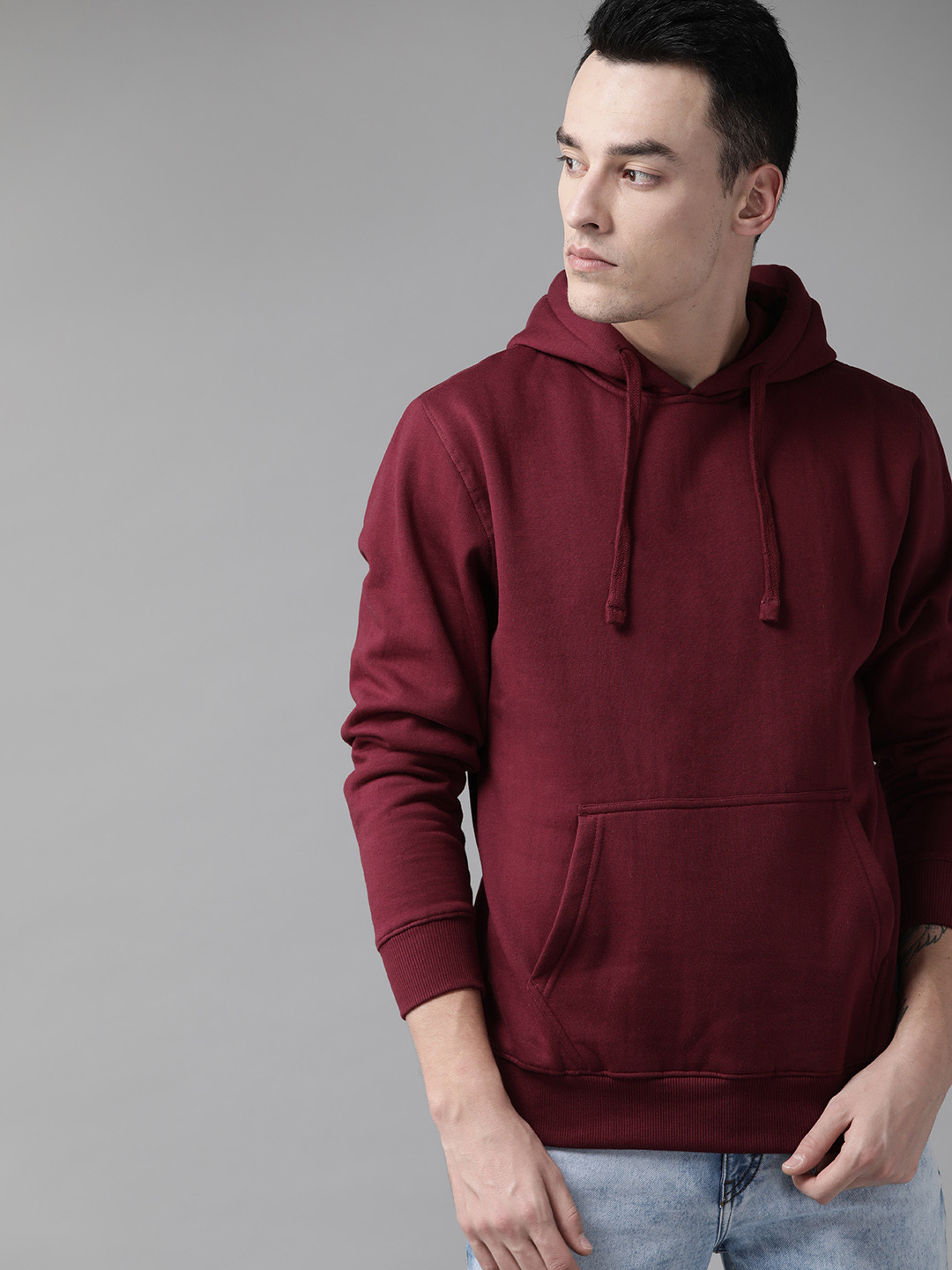 

The Roadster Lifestyle Co Men Maroon Solid Hooded Sweatshirt