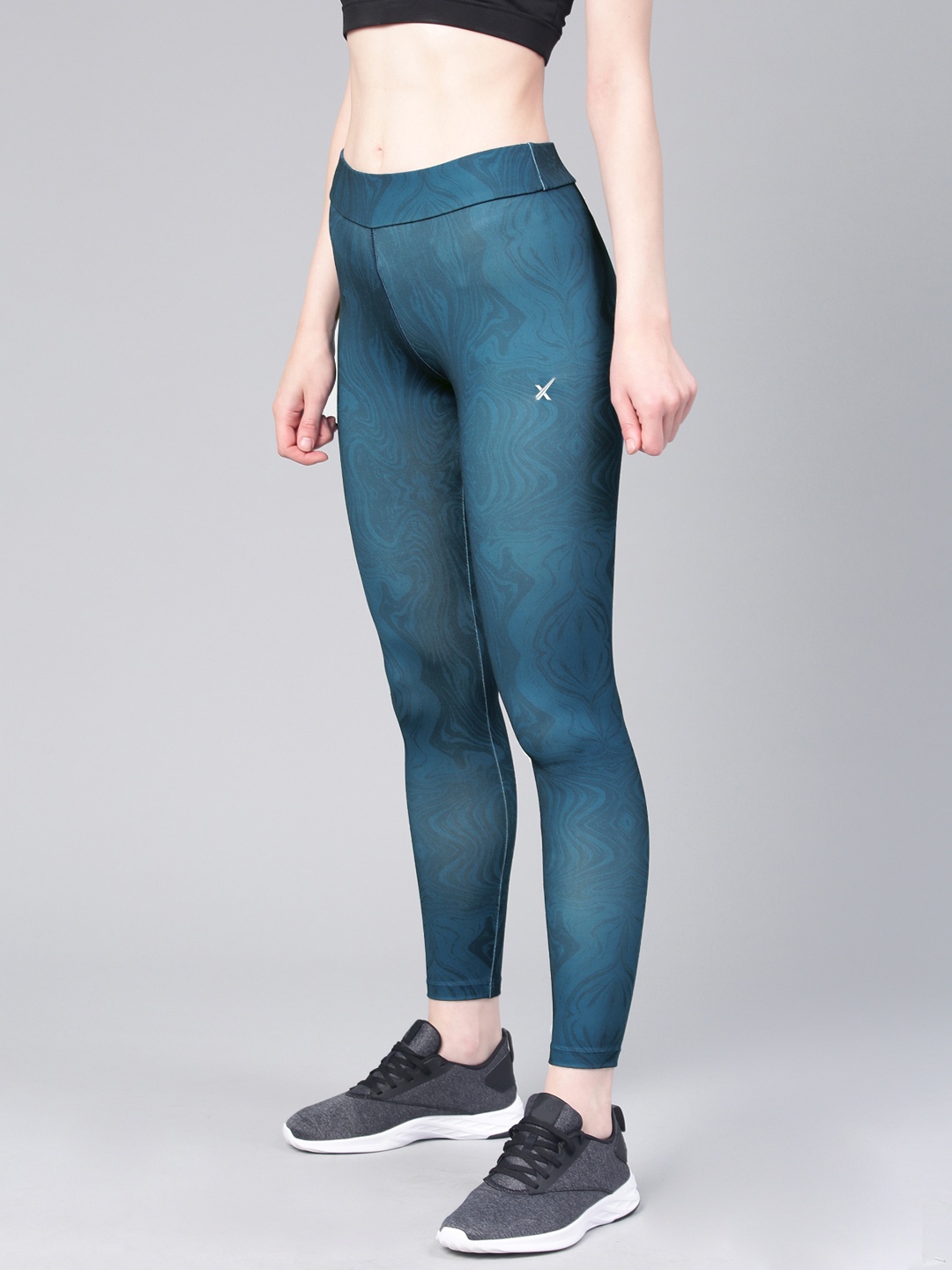 

HRX by Hrithik Roshan Women Teal Blue Printed Rapid Dry Regular Fit Yoga Tights