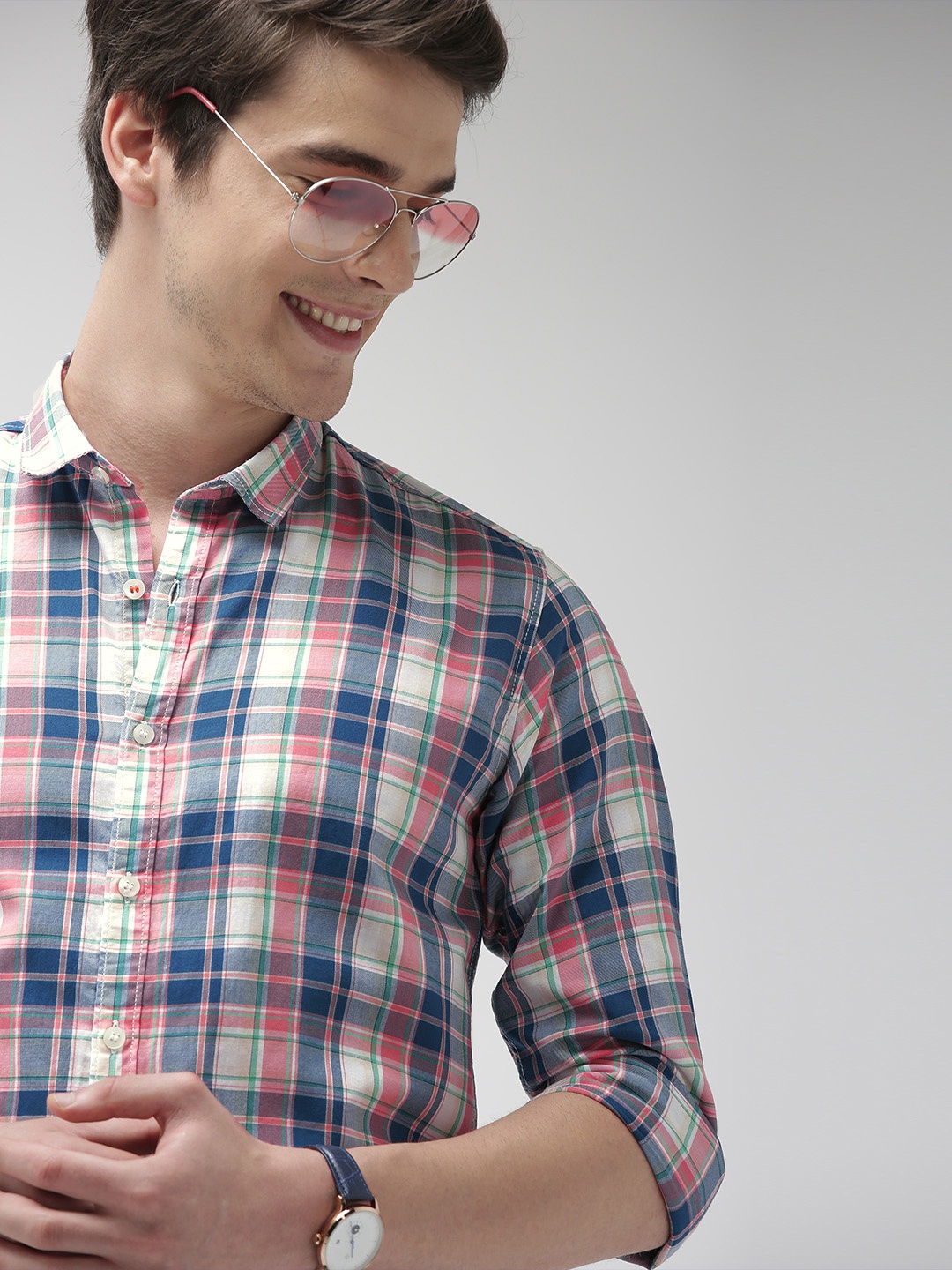 

Mast & Harbour Men Pink & Blue Checked Casual Shirt