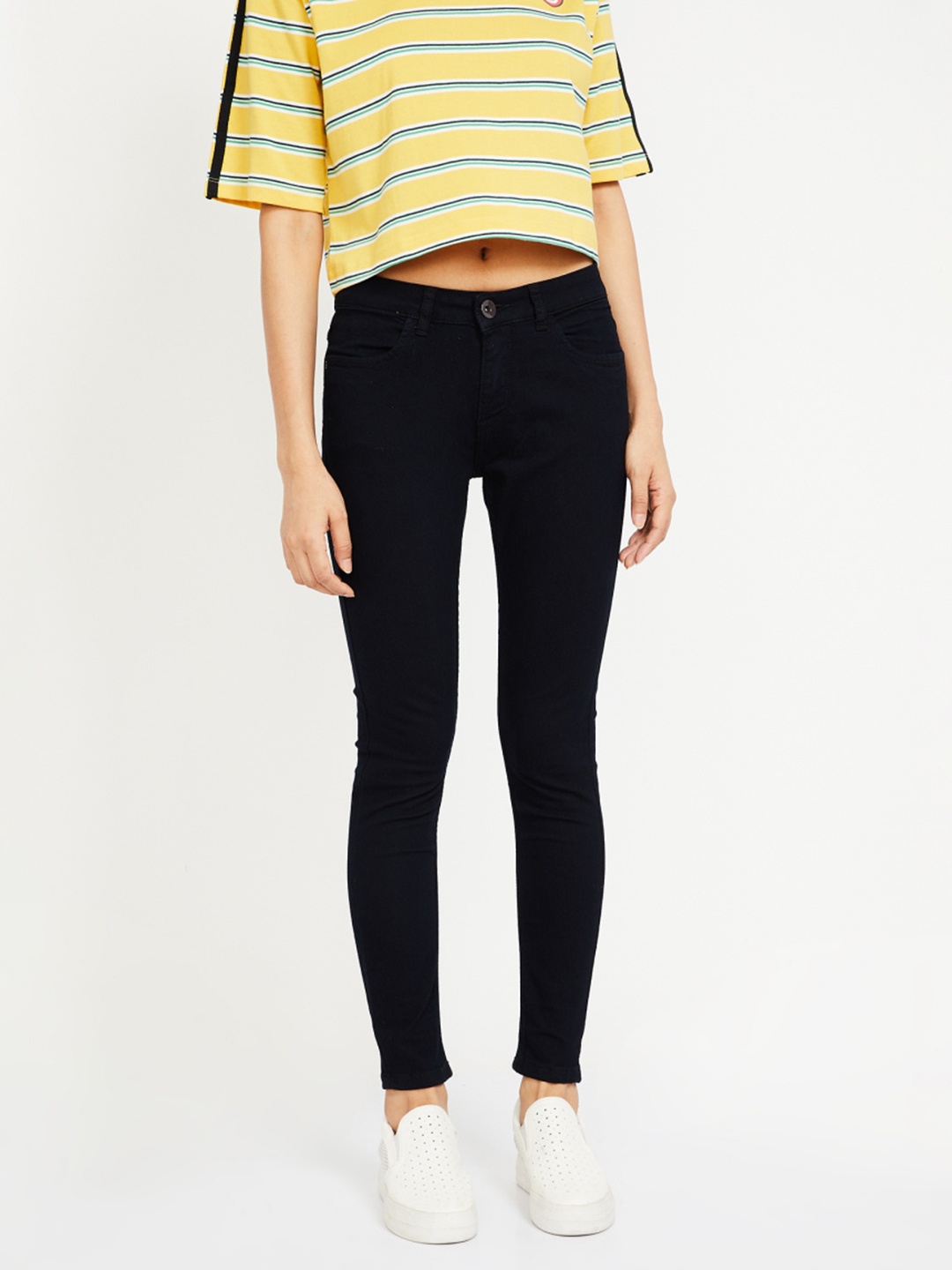 

Ginger by Lifestyle Women Black Straight Fit Mid-Rise Clean Look Jeans