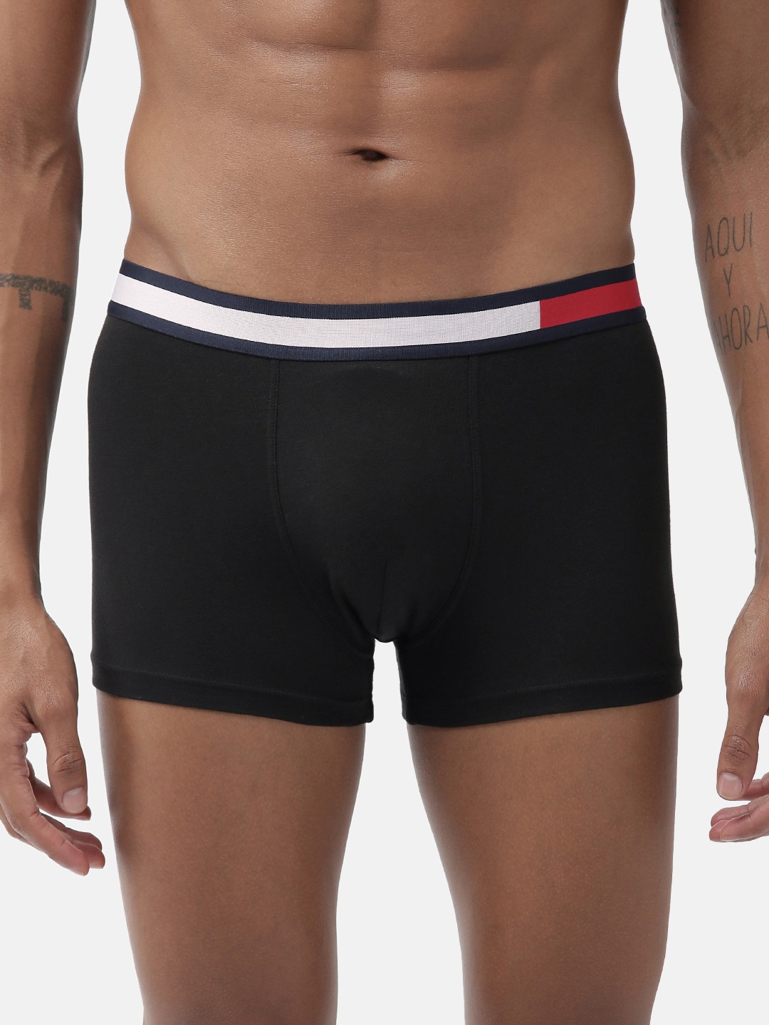 

Tommy Hilfiger Men Black Solid Trunk A9AB4137
