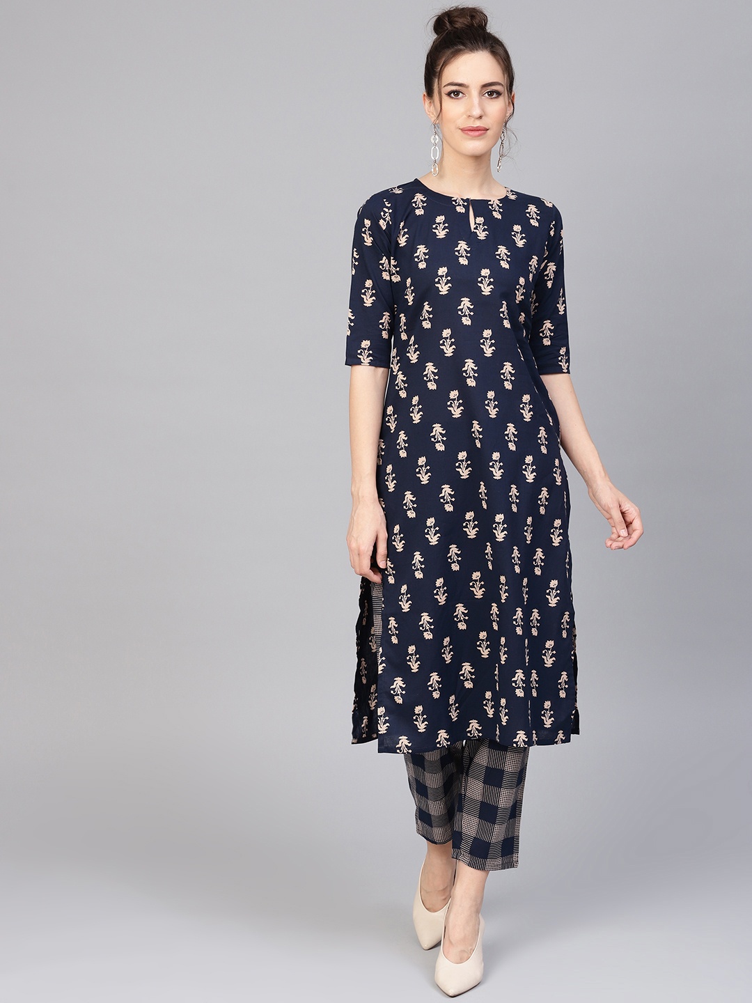 

GERUA Women Navy Blue & Beige Printed Kurta with Trousers