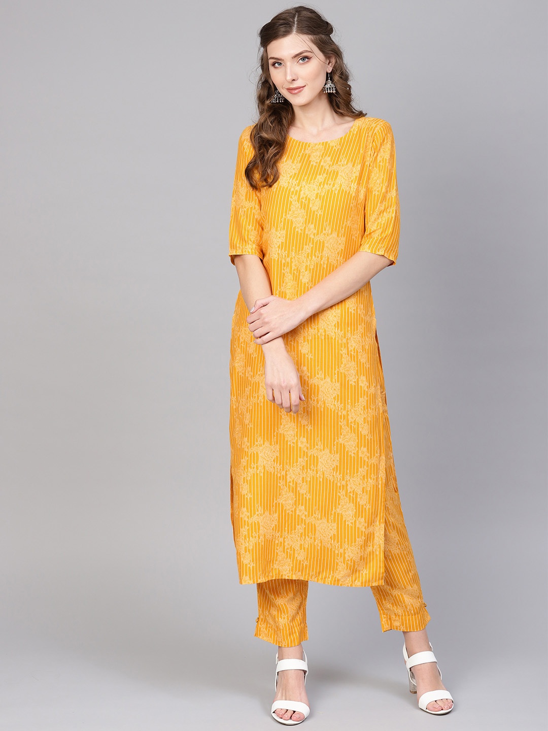 

GERUA Women Mustard Yellow & White Printed Kurta with Trousers